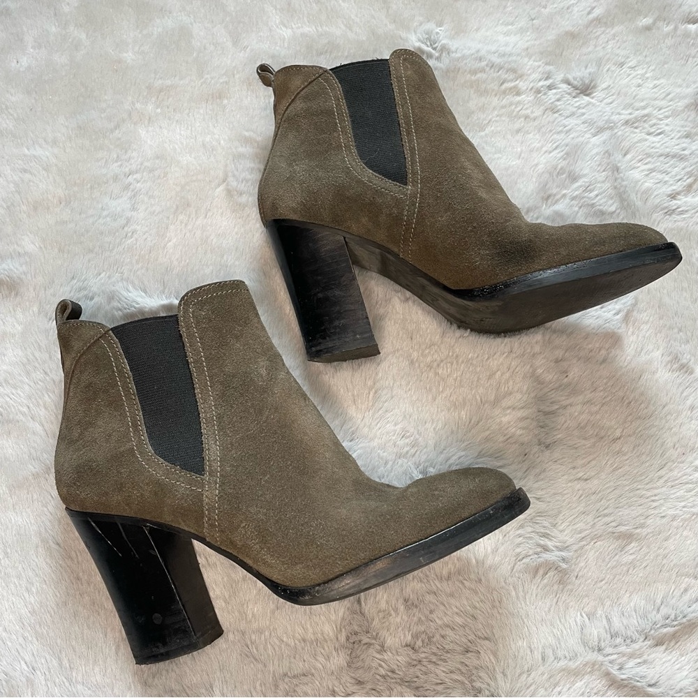 Marc Fisher Suede Mallory Ankle Bootie Size 7